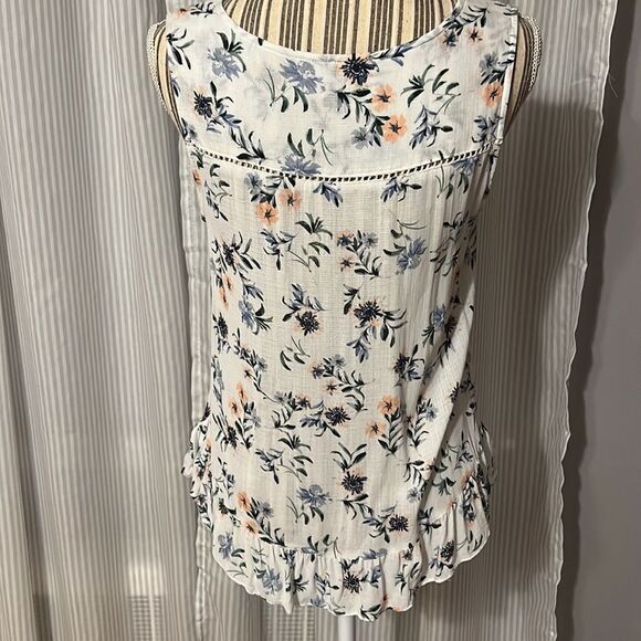 LUCKY Brand Women’s Floral Tank - Picture 2 of 6